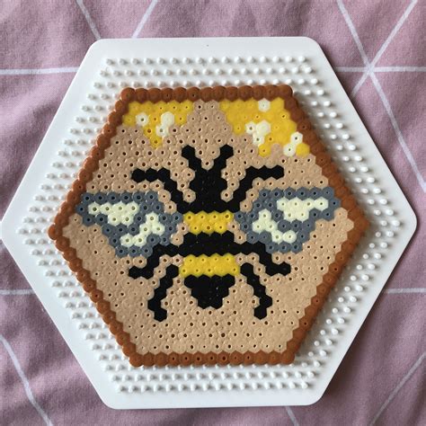 Welcome spring with this cute no-iron <b>bead</b> design! <b>Perler</b> <b>beads</b> can be used in lots of creative ways, and this winged beauty is just one example of how to use the <b>beads</b> for something other than a fused design. . Perler beads bee